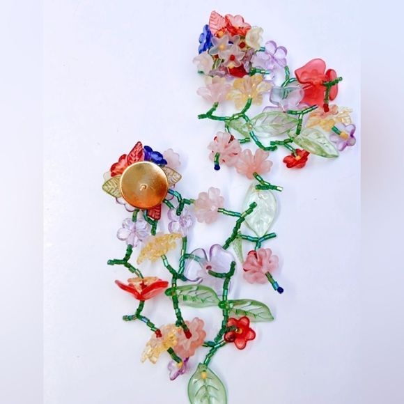 Beaded flower dangle earrings A126 - Picture 4 of 6